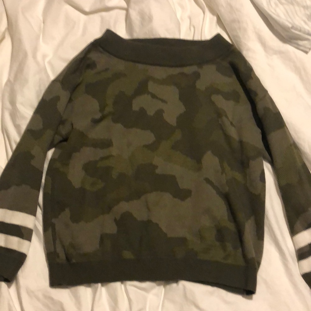 Camo sweatshirt